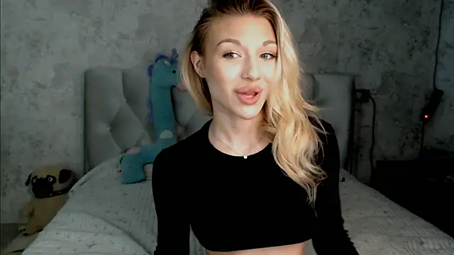 Snapshot of Ella_Milla chatting on July 17, 12:56 pm Ella Milla online show from July 17, 12:56 pm