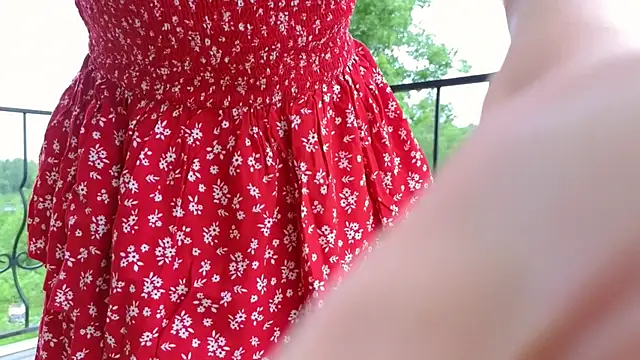 Snapshot of Curly_Moon chatting on June 10, 10:36 am Curly Moon online show from June 10, 10:36 am