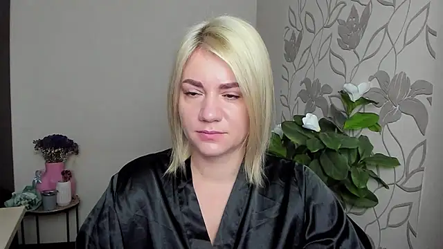 MariaSttone online show from November 2, 9:33 am