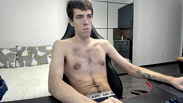 White Dylan online show from November 19, 6:24 am