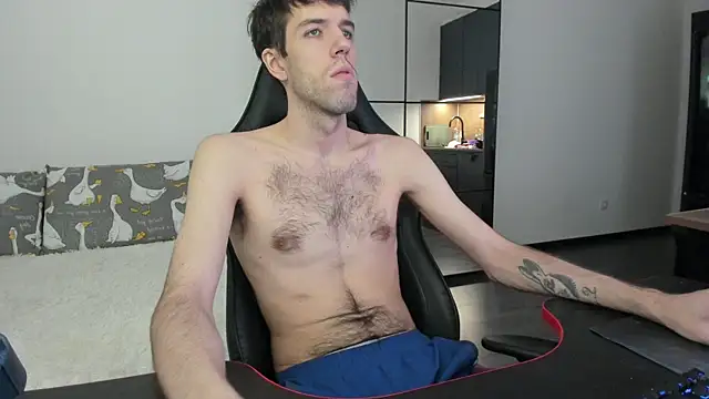 White Dylan online show from February 5, 8:57 pm