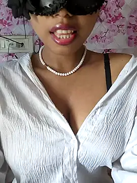 sandy naughty online show from June 12, 5:17 am