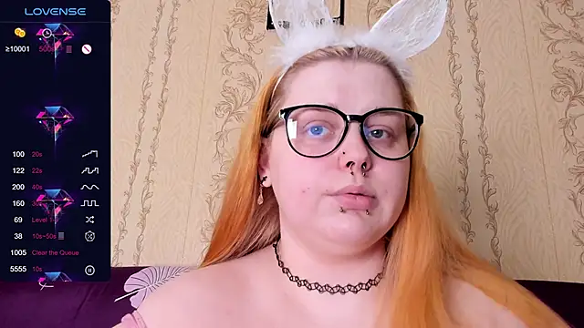 Snapshot of Crow_Diam0nd chatting on February 8, 7:28 pm Crow Diam0nd online show from February 8, 7:28 pm