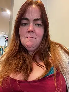 curvy-milf-abbie online show from December 5, 1:20 pm