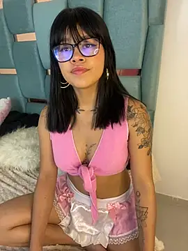 honeyy mia online show from February 9, 2:28 am
