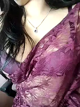 Snapshot of karishma chatting on December 27, 9:06 am karishma online show from December 27, 9:06 am