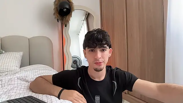 Snapshot of zenn_rush1 chatting on December 4, 1:53 pm zenn rush1 online show from December 4, 1:53 pm