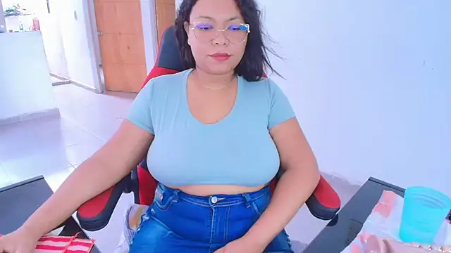 Snapshot of italy___boobs chatting on September 18, 3:03 pm italy boobs online show from September 18, 3:03 pm