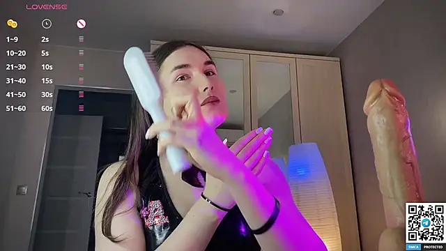 Maria Bowie online show from March 7, 7:38 am