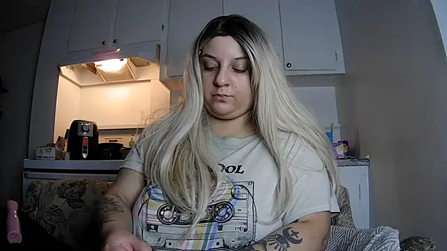 Snapshot of Lilithsincity chatting on December 6, 11:54 am Lilithsincity online show from December 6, 11:54 am