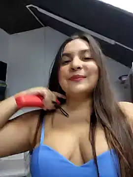 Snapshot of sofiafantasy chatting on December 20, 9:39 pm sofiafantasy online show from December 20, 9:39 pm