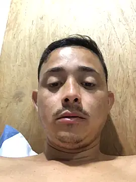 isacalejandroo online show from December 29, 11:08 pm