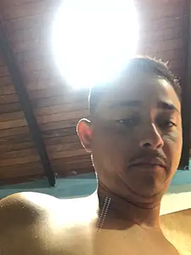 isacalejandroo online show from February 11, 5:29 pm