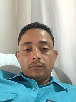 isacalejandroo online show from February 20, 1:30 pm