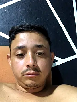 isacalejandroo online show from September 30, 8:52 am