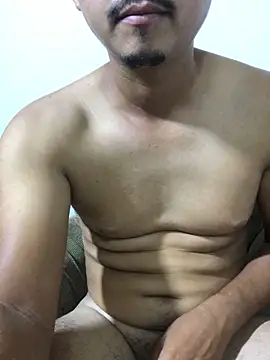 isacalejandroo online show from February 25, 5:17 am