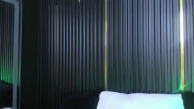 AndyBlake  online show from March 20, 2:51 am