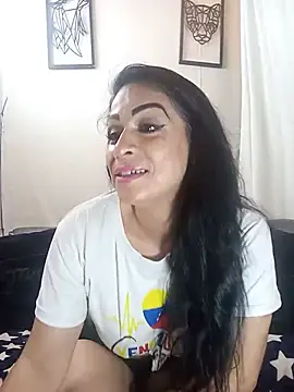 Snapshot of Rosy_sexxx chatting on June 27, 12:37 am Rosy sexxx online show from June 27, 12:37 am