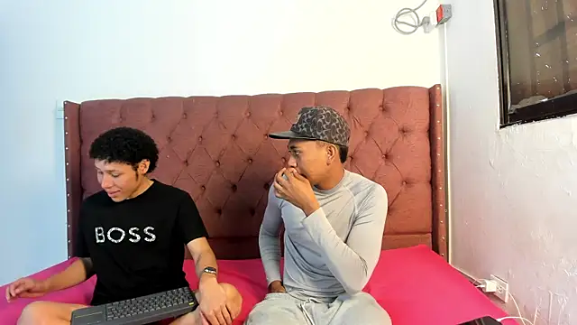 Snapshot of boys_yourparty chatting on December 4, 1:20 pm boys yourparty online show from December 4, 1:20 pm