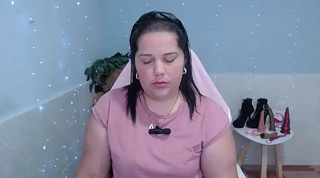 kiara scottt online show from January 7, 5:01 am