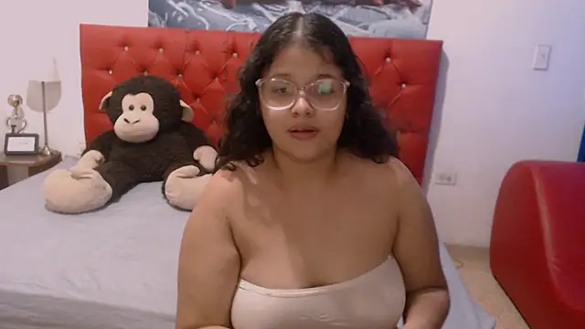 Snapshot of angel_barbie_1 chatting on February 8, 2:16 pm angel barbie 1 online show from February 8, 2:16 pm