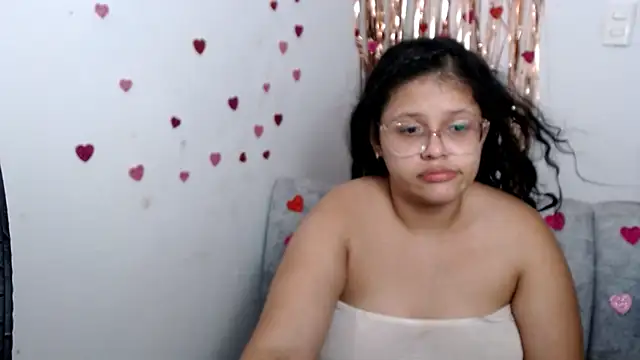 Snapshot of angel_barbie_1 chatting on February 22, 2:08 pm angel barbie 1 online show from February 22, 2:08 pm