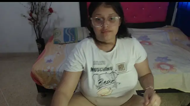 Snapshot of angel_barbie_1 chatting on September 17, 3:35 pm angel barbie 1 online show from September 17, 3:35 pm