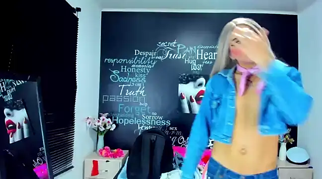 DarianaGia online show from December 12, 9:08 am