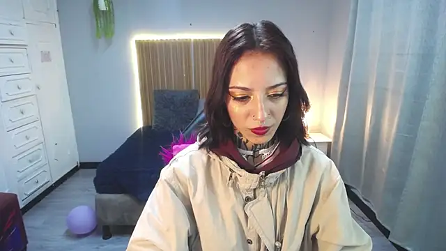 Snapshot of Scarllett_BDSM chatting on December 4, 4:55 am Scarllett BDSM online show from December 4, 4:55 am