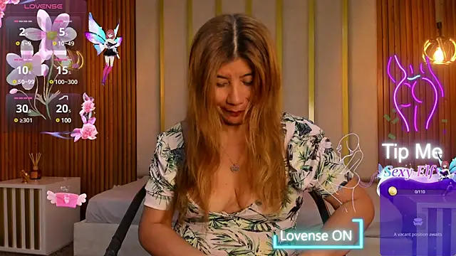 Snapshot of love_mommy chatting on January 21, 7:17 pm love mommy online show from January 21, 7:17 pm