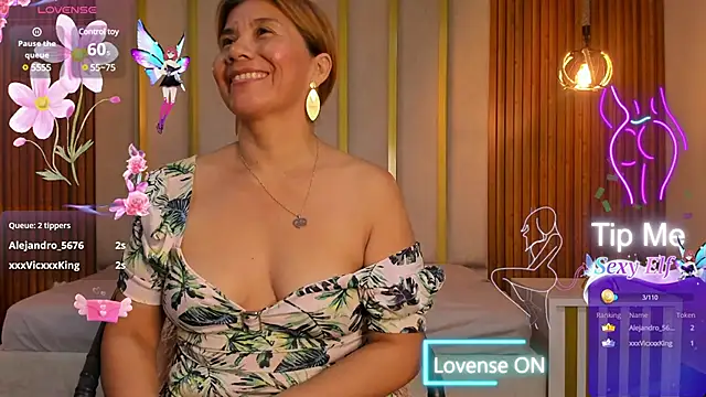 Snapshot of love_mommy chatting on January 21, 10:19 pm love mommy online show from January 21, 10:19 pm