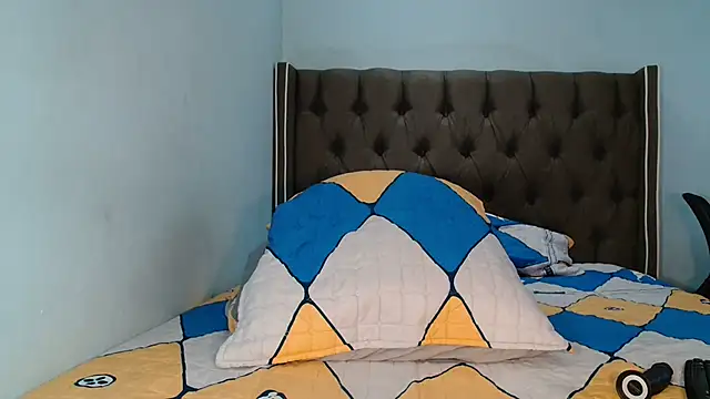 Snapshot of CHOCKYCHOCX2 chatting on February 11, 5:01 am CHOCKYCHOCX2 online show from February 11, 5:01 am