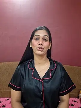 Garima G online show from November 23, 5:35 pm