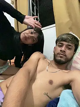 Snapshot of Rouuus12 chatting on February 9, 2:37 am Rouuus12 online show from February 9, 2:37 am