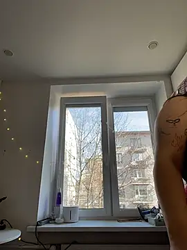 SuzieMurray online show from April 8, 8:25 am