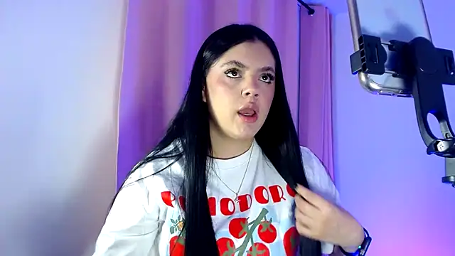 kimberlyhills1 online show from March 12, 11:00 pm