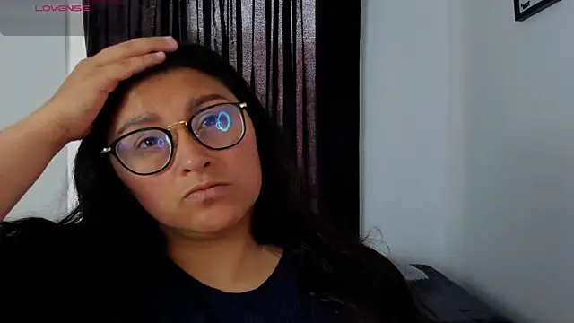 lorymoon online show from December 3, 7:11 pm