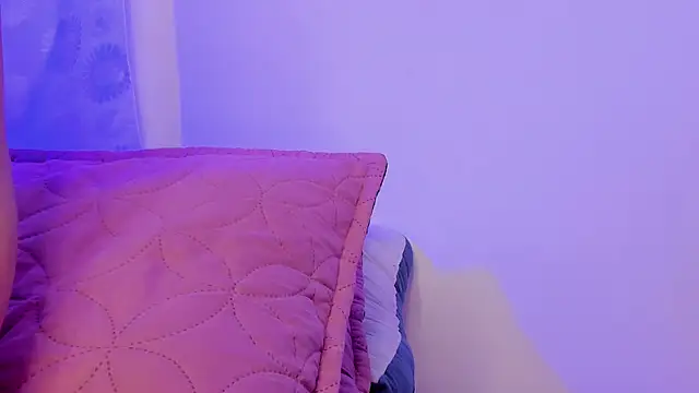 ZaraWest online show from June 10, 12:33 am