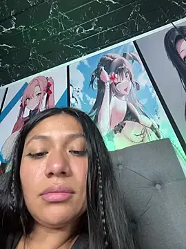 Im Little online show from November 8, 3:07 am