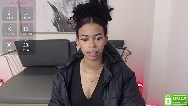 Shenna brunette  online show from January 9, 1:13 pm