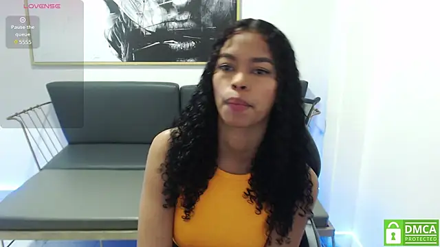 Shenna brunette  online show from February 8, 1:11 pm