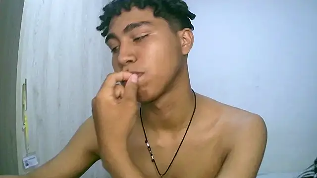 Snapshot of sexy_diamante_ chatting on November 5, 12:10 am sexy diamante online show from November 5, 12:10 am