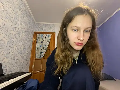 Snapshot of Eva_Angel3 chatting on May 2, 5:51 pm Eva Angel3 online show from May 2, 5:51 pm