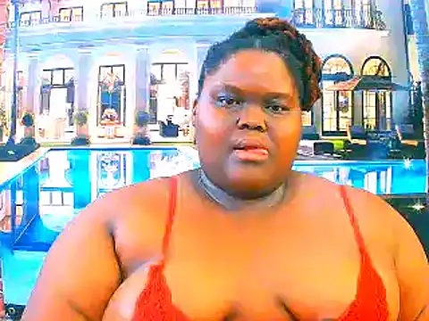 Snapshot of EbonyHotBuns chatting on February 14, 8:05 pm EbonyHotBuns online show from February 14, 8:05 pm