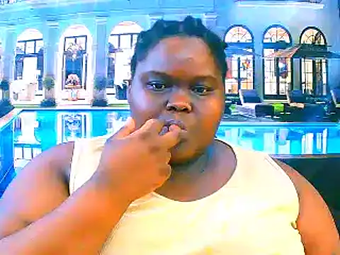 Snapshot of EbonyHotBuns chatting on February 19, 9:33 pm EbonyHotBuns online show from February 19, 9:33 pm