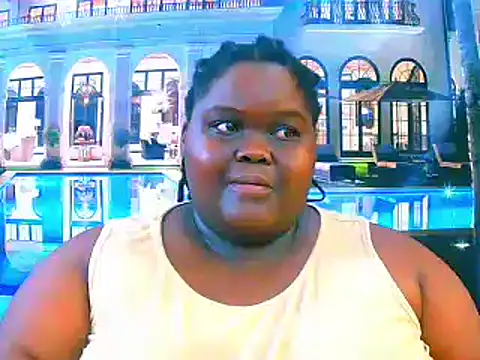 Snapshot of EbonyHotBuns chatting on February 20, 6:37 am EbonyHotBuns online show from February 20, 6:37 am