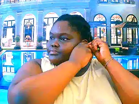 Snapshot of EbonyHotBuns chatting on February 27, 7:25 pm EbonyHotBuns online show from February 27, 7:25 pm