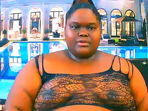 Snapshot of EbonyHotBuns chatting on April 1, 11:00 am EbonyHotBuns online show from April 1, 11:00 am