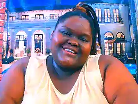 Snapshot of EbonyHotBuns chatting on April 8, 6:35 am EbonyHotBuns online show from April 8, 6:35 am