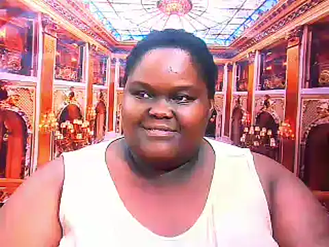 Snapshot of EbonyHotBuns chatting on June 19, 9:24 am EbonyHotBuns online show from June 19, 9:24 am